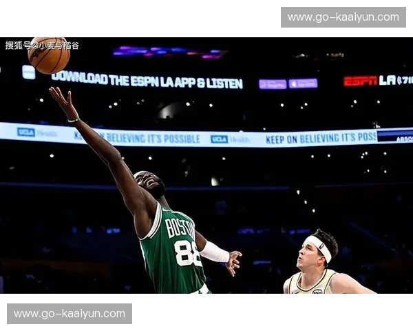 科塔27分17篮板10前场板统治内线 凯尔特人轻取76人稳居东部第二